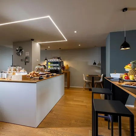 La - Luxury 2* Trento