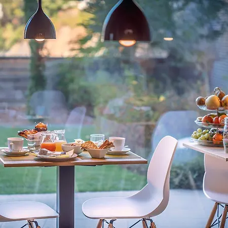 La - Luxury Guest house 2*
